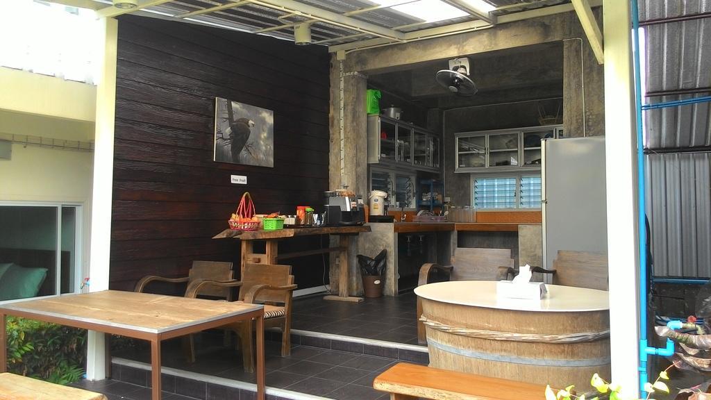 Zan Pla Nade Guesthouse Chiang Rai Esterno foto
